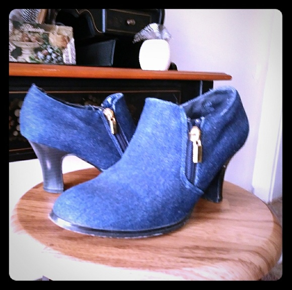 Aj Valenci Shoes - Shoes (Boots) Aj Valenci Shoes - Shoes (Boots)